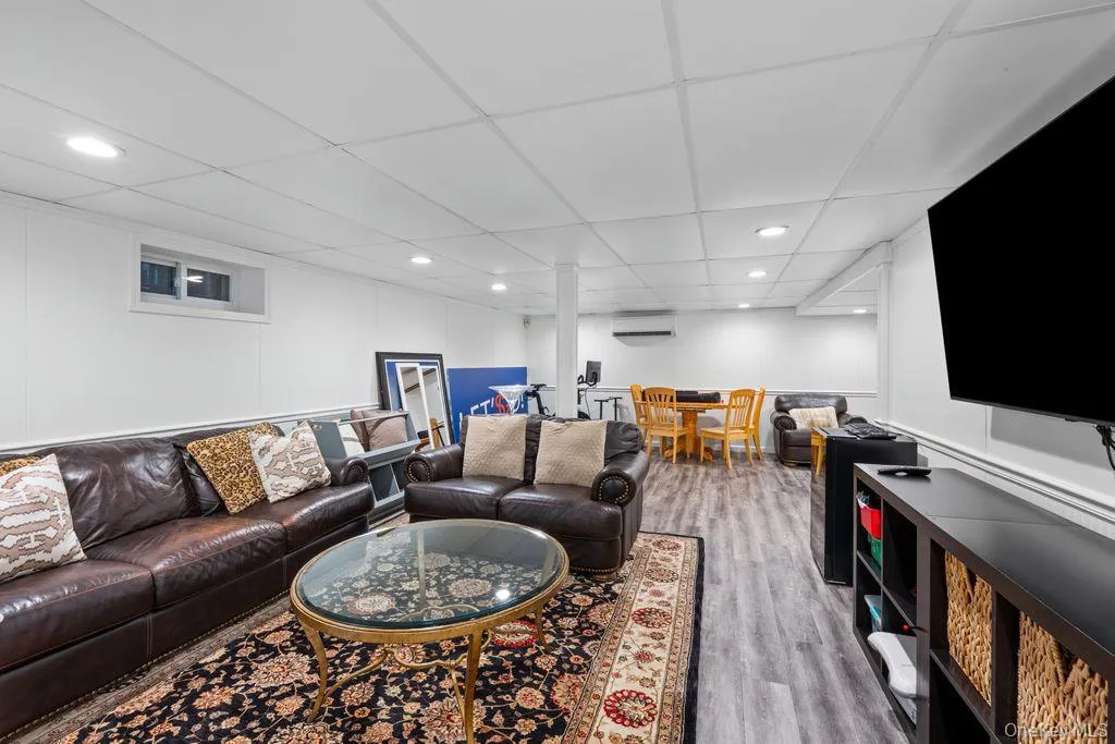 3343 Seawane Drive, Hempstead, NY, 4 Bedrooms Bedrooms, 9 Rooms Rooms,3 BathroomsBathrooms,Residential,For Rent,Seawane,0,1027349 3343 Seawane Drive, Hempstead, NY, 4 Bedrooms Bedrooms, 9 Rooms Rooms,3 BathroomsBathrooms,Residential,For Rent,Seawane,0,1027349