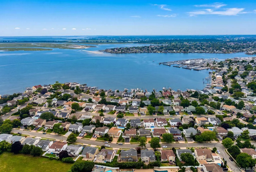 3343 Seawane Drive, Hempstead, NY, 4 Bedrooms Bedrooms, 9 Rooms Rooms,3 BathroomsBathrooms,Residential,For Rent,Seawane,0,1027349 3343 Seawane Drive, Hempstead, NY, 4 Bedrooms Bedrooms, 9 Rooms Rooms,3 BathroomsBathrooms,Residential,For Rent,Seawane,0,1027349