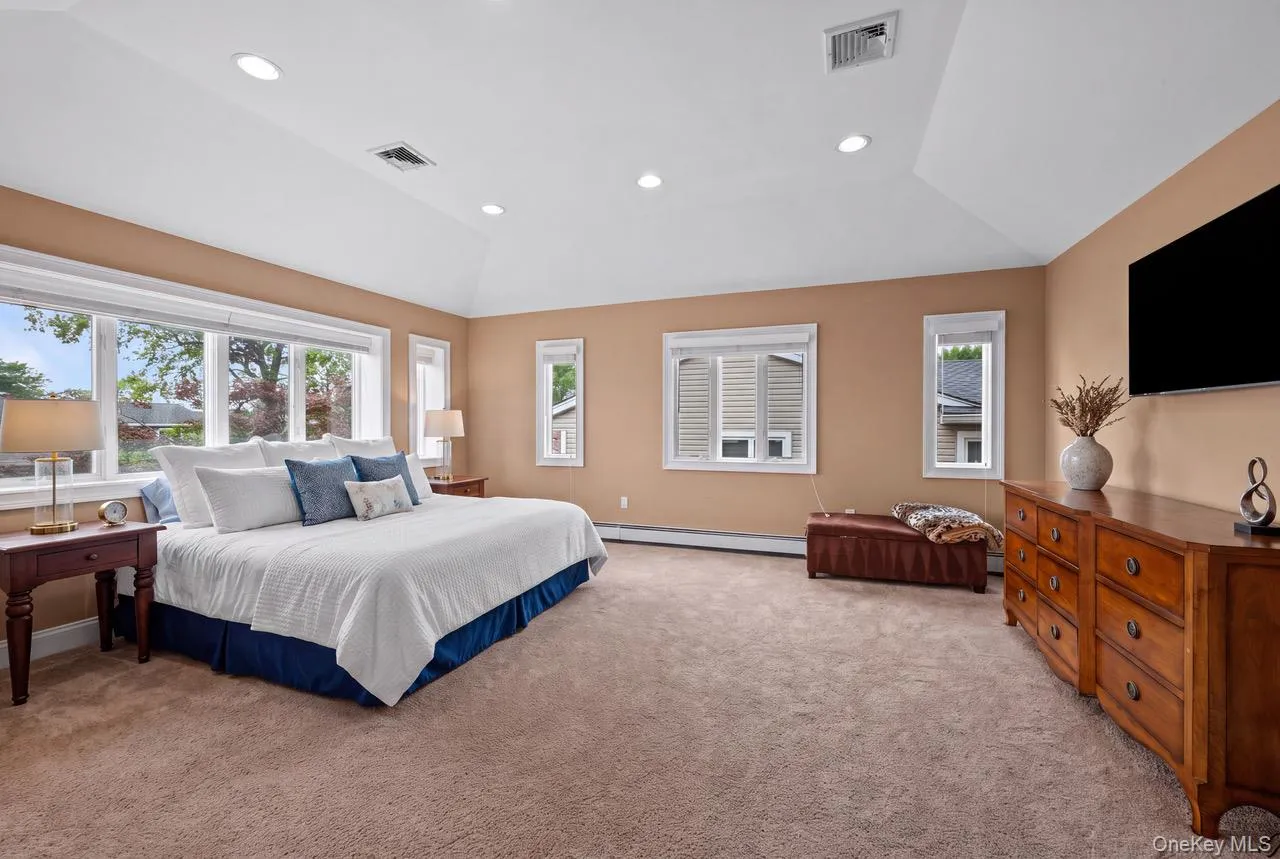 3343 Seawane Drive, Hempstead, NY, 4 Bedrooms Bedrooms, 9 Rooms Rooms,3 BathroomsBathrooms,Residential,For Rent,Seawane,0,1027349 3343 Seawane Drive, Hempstead, NY, 4 Bedrooms Bedrooms, 9 Rooms Rooms,3 BathroomsBathrooms,Residential,For Rent,Seawane,0,1027349