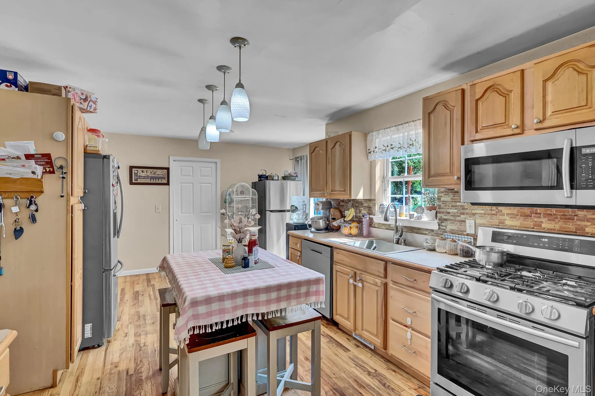 6 13th Street, Brookhaven, NY, 5 Bedrooms Bedrooms, 10 Rooms Rooms,3 BathroomsBathrooms,Residential,For Rent,13th,0,1027354 6 13th Street, Brookhaven, NY, 5 Bedrooms Bedrooms, 10 Rooms Rooms,3 BathroomsBathrooms,Residential,For Rent,13th,0,1027354