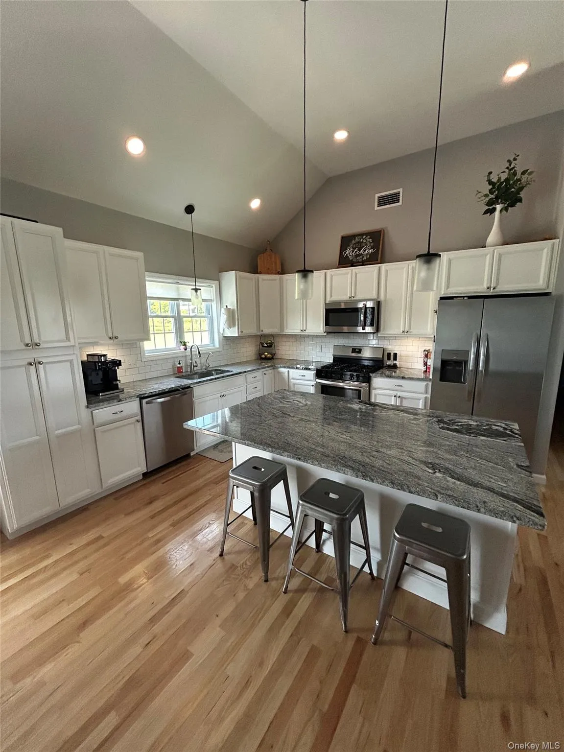 82 River Glen Road, Shawangunk, NY, 4 Bedrooms Bedrooms, 6 Rooms Rooms,3 BathroomsBathrooms,Residential,For Rent,River Glen,0,1027355 82 River Glen Road, Shawangunk, NY, 4 Bedrooms Bedrooms, 6 Rooms Rooms,3 BathroomsBathrooms,Residential,For Rent,River Glen,0,1027355