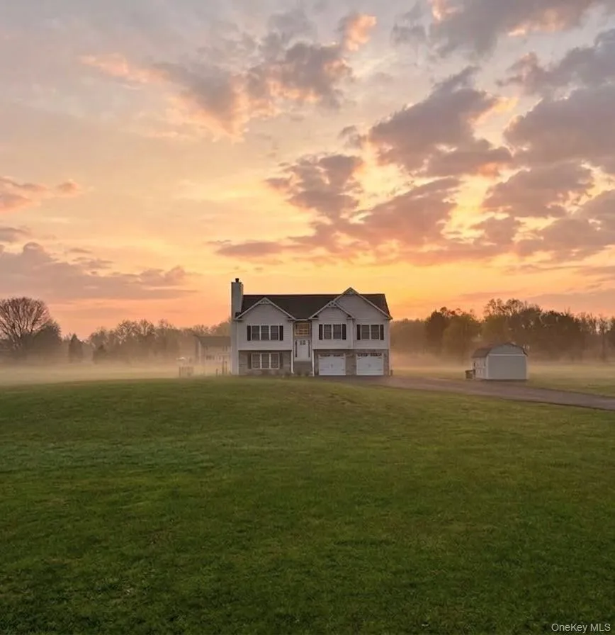 82 River Glen Road, Shawangunk, NY, 4 Bedrooms Bedrooms, 6 Rooms Rooms,3 BathroomsBathrooms,Residential,For Rent,River Glen,0,1027355 82 River Glen Road, Shawangunk, NY, 4 Bedrooms Bedrooms, 6 Rooms Rooms,3 BathroomsBathrooms,Residential,For Rent,River Glen,0,1027355