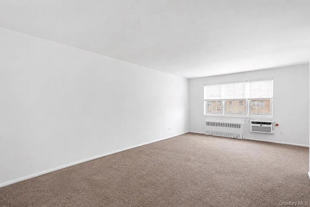 84-29 153rd Avenue, New York, NY, 1 Bedroom Bedrooms, 5 Rooms Rooms,1 BathroomBathrooms,Residential,For Rent,153rd,0,1027357 84-29 153rd Avenue, New York, NY, 1 Bedroom Bedrooms, 5 Rooms Rooms,1 BathroomBathrooms,Residential,For Rent,153rd,0,1027357
