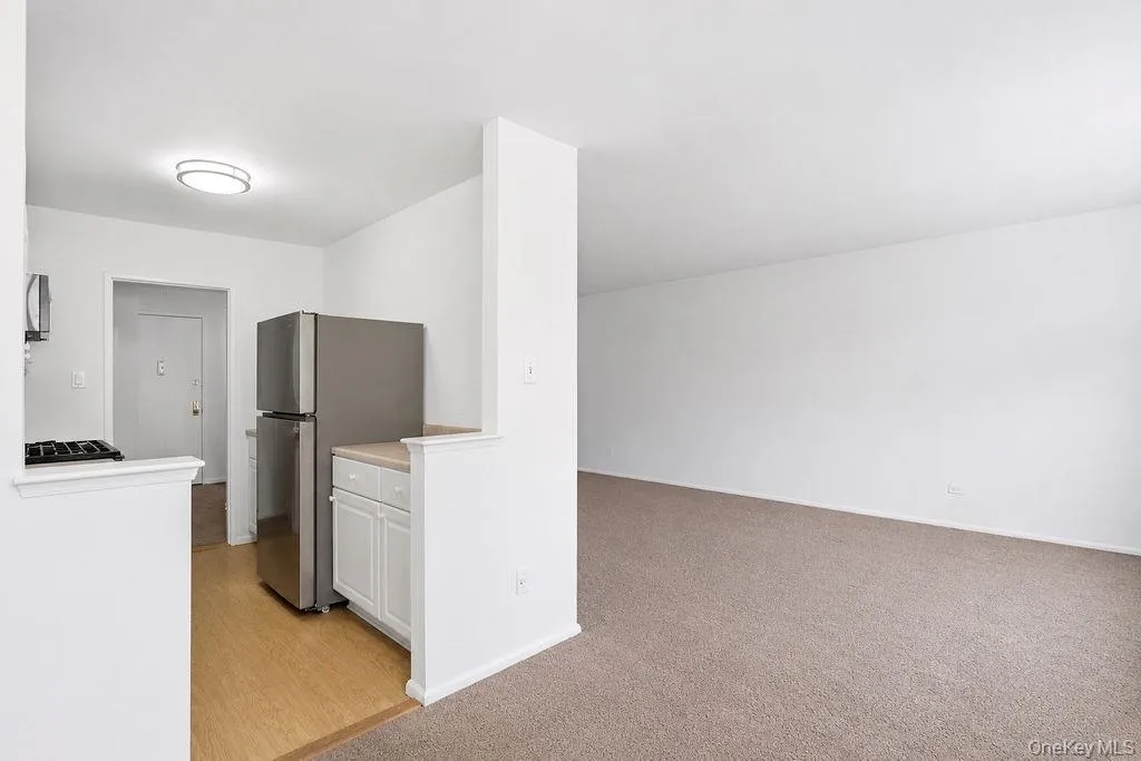 84-29 153rd Avenue, New York, NY, 1 Bedroom Bedrooms, 5 Rooms Rooms,1 BathroomBathrooms,Residential,For Rent,153rd,0,1027357 84-29 153rd Avenue, New York, NY, 1 Bedroom Bedrooms, 5 Rooms Rooms,1 BathroomBathrooms,Residential,For Rent,153rd,0,1027357