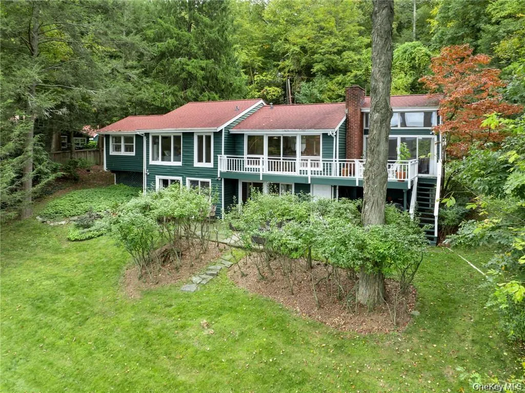 38 Bishop Park Road, Pound Ridge, NY, 4 Bedrooms Bedrooms, 7 Rooms Rooms,3 BathroomsBathrooms,Residential Lease,For Rent,Bishop Park,0,1027361 38 Bishop Park Road, Pound Ridge, NY, 4 Bedrooms Bedrooms, 7 Rooms Rooms,3 BathroomsBathrooms,Residential Lease,For Rent,Bishop Park,0,1027361