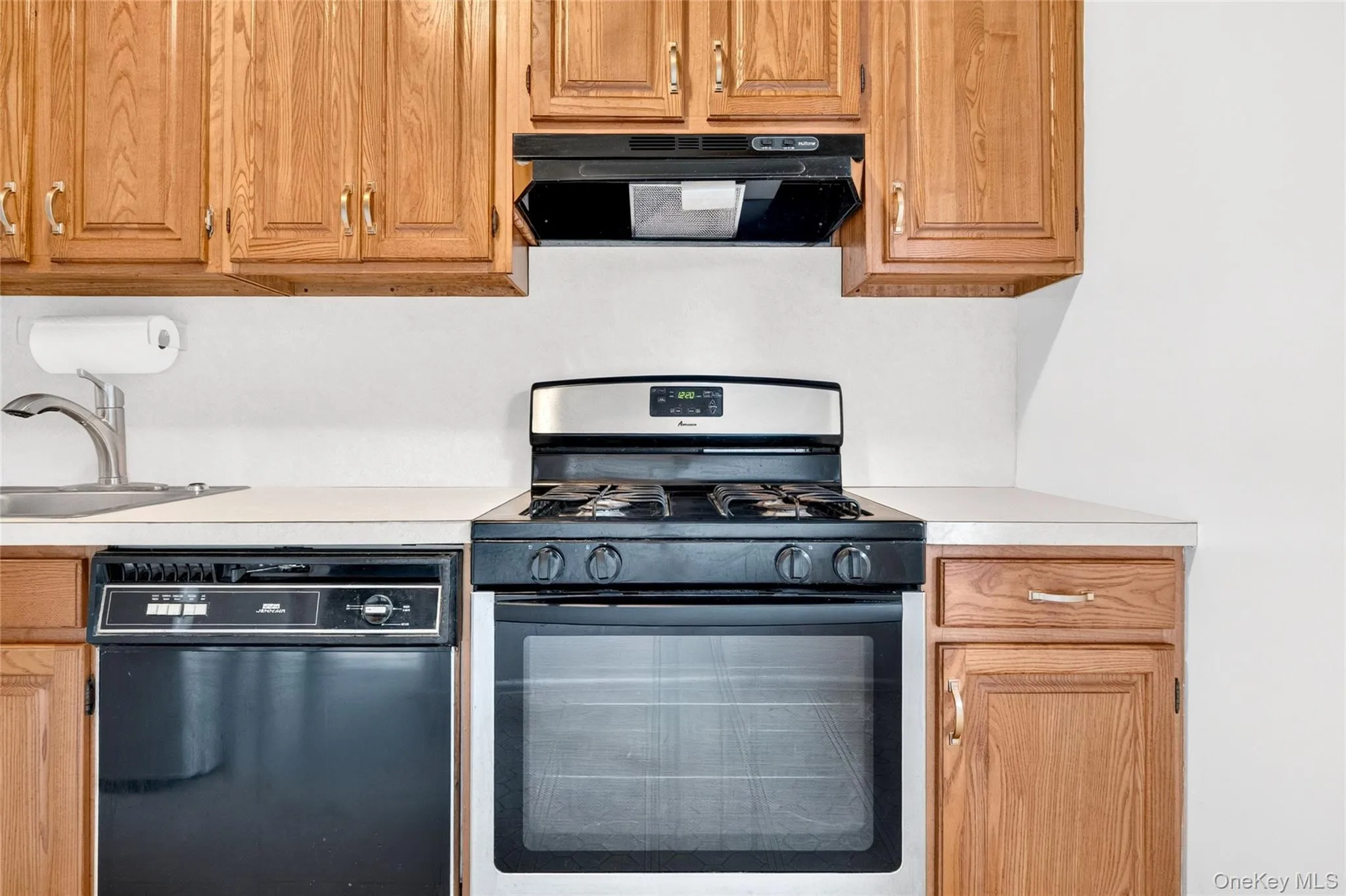 95 Wiltshire Road, New Rochelle, NY, 1 Bedroom Bedrooms, 4 Rooms Rooms,1 BathroomBathrooms,Residential,For Rent,Wiltshire,0,1027366 95 Wiltshire Road, New Rochelle, NY, 1 Bedroom Bedrooms, 4 Rooms Rooms,1 BathroomBathrooms,Residential,For Rent,Wiltshire,0,1027366