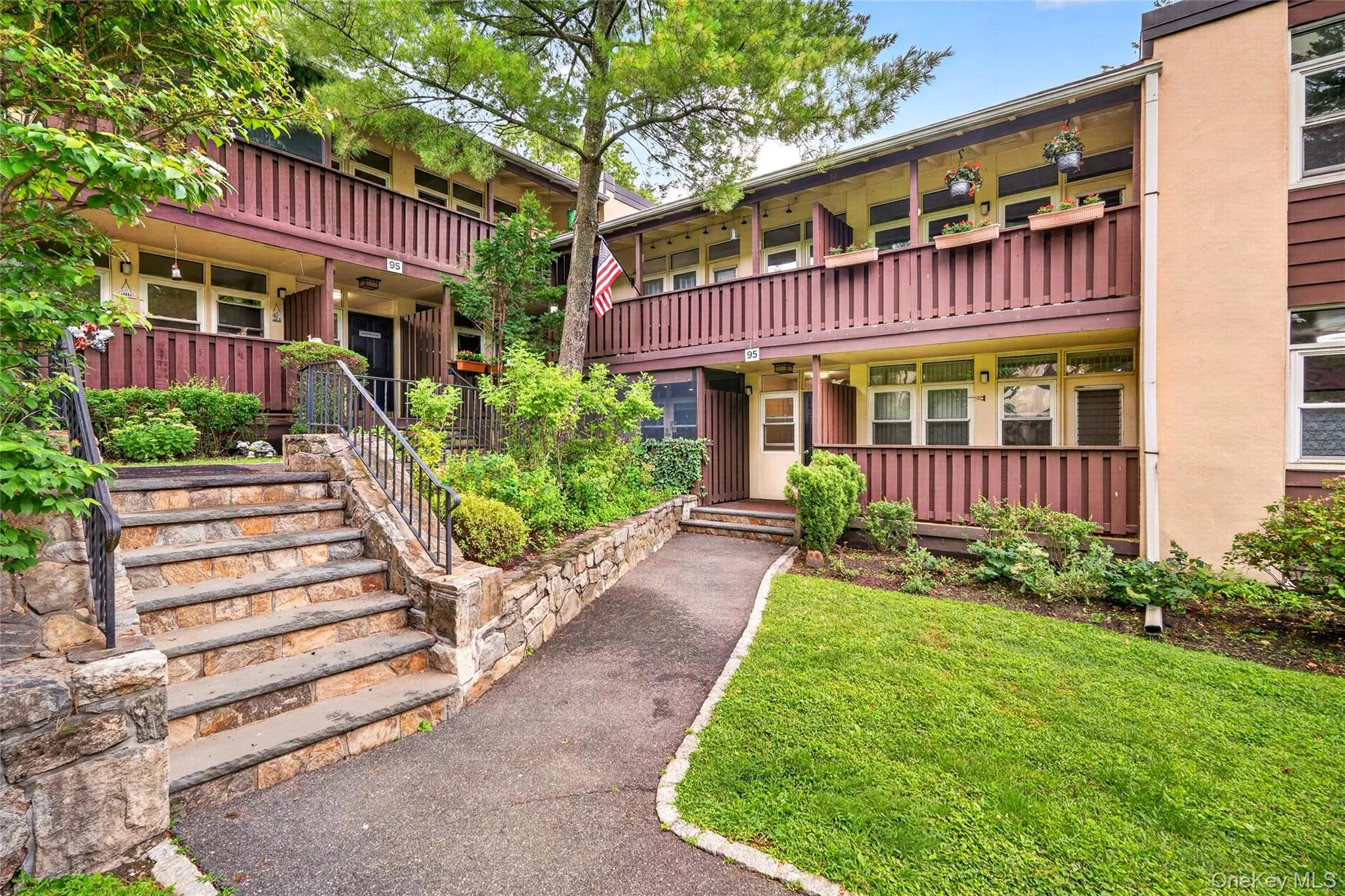 95 Wiltshire Road, New Rochelle, NY, 1 Bedroom Bedrooms, 4 Rooms Rooms,1 BathroomBathrooms,Residential,For Rent,Wiltshire,0,1027366 95 Wiltshire Road, New Rochelle, NY, 1 Bedroom Bedrooms, 4 Rooms Rooms,1 BathroomBathrooms,Residential,For Rent,Wiltshire,0,1027366