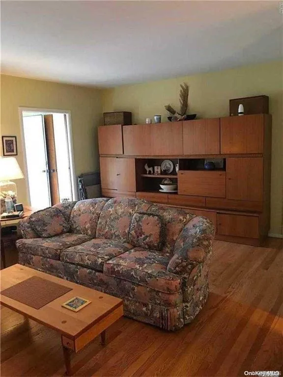 90 Mohawk Avenue, Hempstead, NY, 3 Bedrooms Bedrooms, 6 Rooms Rooms,2 BathroomsBathrooms,Residential Lease,For Rent,Mohawk,0,1027370 90 Mohawk Avenue, Hempstead, NY, 3 Bedrooms Bedrooms, 6 Rooms Rooms,2 BathroomsBathrooms,Residential Lease,For Rent,Mohawk,0,1027370