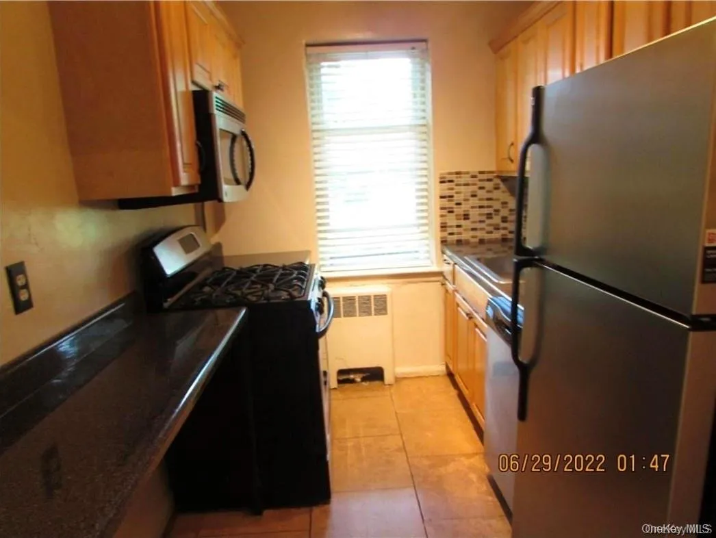 1531 Central Park Avenue, Yonkers, NY, 1 Bedroom Bedrooms, 3 Rooms Rooms,1 BathroomBathrooms,Residential Lease,For Rent,Central Park,0,1027373 1531 Central Park Avenue, Yonkers, NY, 1 Bedroom Bedrooms, 3 Rooms Rooms,1 BathroomBathrooms,Residential Lease,For Rent,Central Park,0,1027373