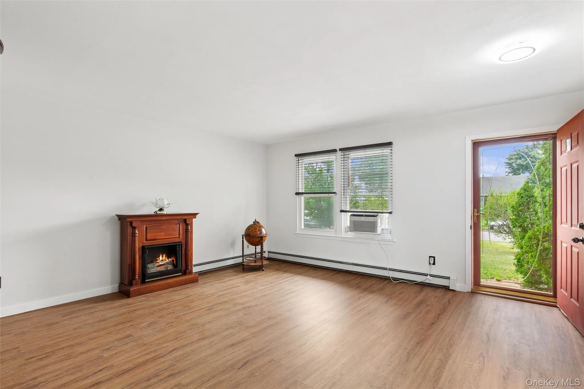 98 Constable Drive, Riverhead, NY, 3 Bedrooms Bedrooms, 6 Rooms Rooms,2 BathroomsBathrooms,Residential,For Rent,Constable,0,1027374 98 Constable Drive, Riverhead, NY, 3 Bedrooms Bedrooms, 6 Rooms Rooms,2 BathroomsBathrooms,Residential,For Rent,Constable,0,1027374