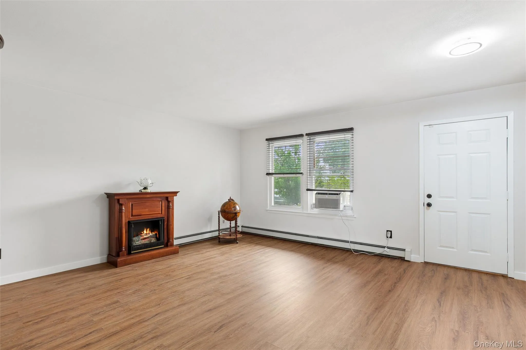 98 Constable Drive, Riverhead, NY, 3 Bedrooms Bedrooms, 6 Rooms Rooms,2 BathroomsBathrooms,Residential,For Rent,Constable,0,1027374 98 Constable Drive, Riverhead, NY, 3 Bedrooms Bedrooms, 6 Rooms Rooms,2 BathroomsBathrooms,Residential,For Rent,Constable,0,1027374