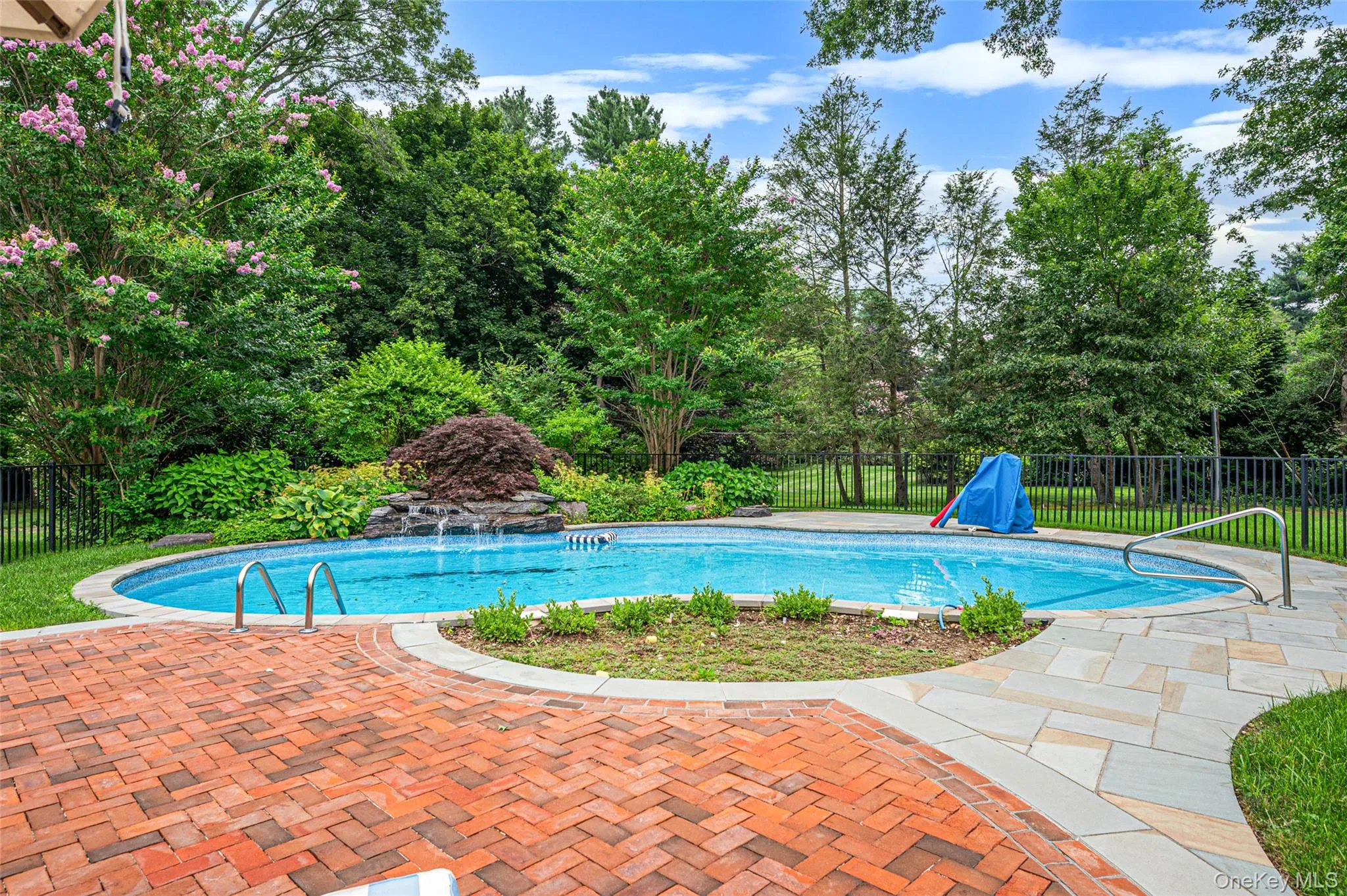 15 Dogwood Hill, Oyster Bay, NY, 5 Bedrooms Bedrooms, 11 Rooms Rooms,3 BathroomsBathrooms,Residential,For Rent,Dogwood,0,1027379 15 Dogwood Hill, Oyster Bay, NY, 5 Bedrooms Bedrooms, 11 Rooms Rooms,3 BathroomsBathrooms,Residential,For Rent,Dogwood,0,1027379