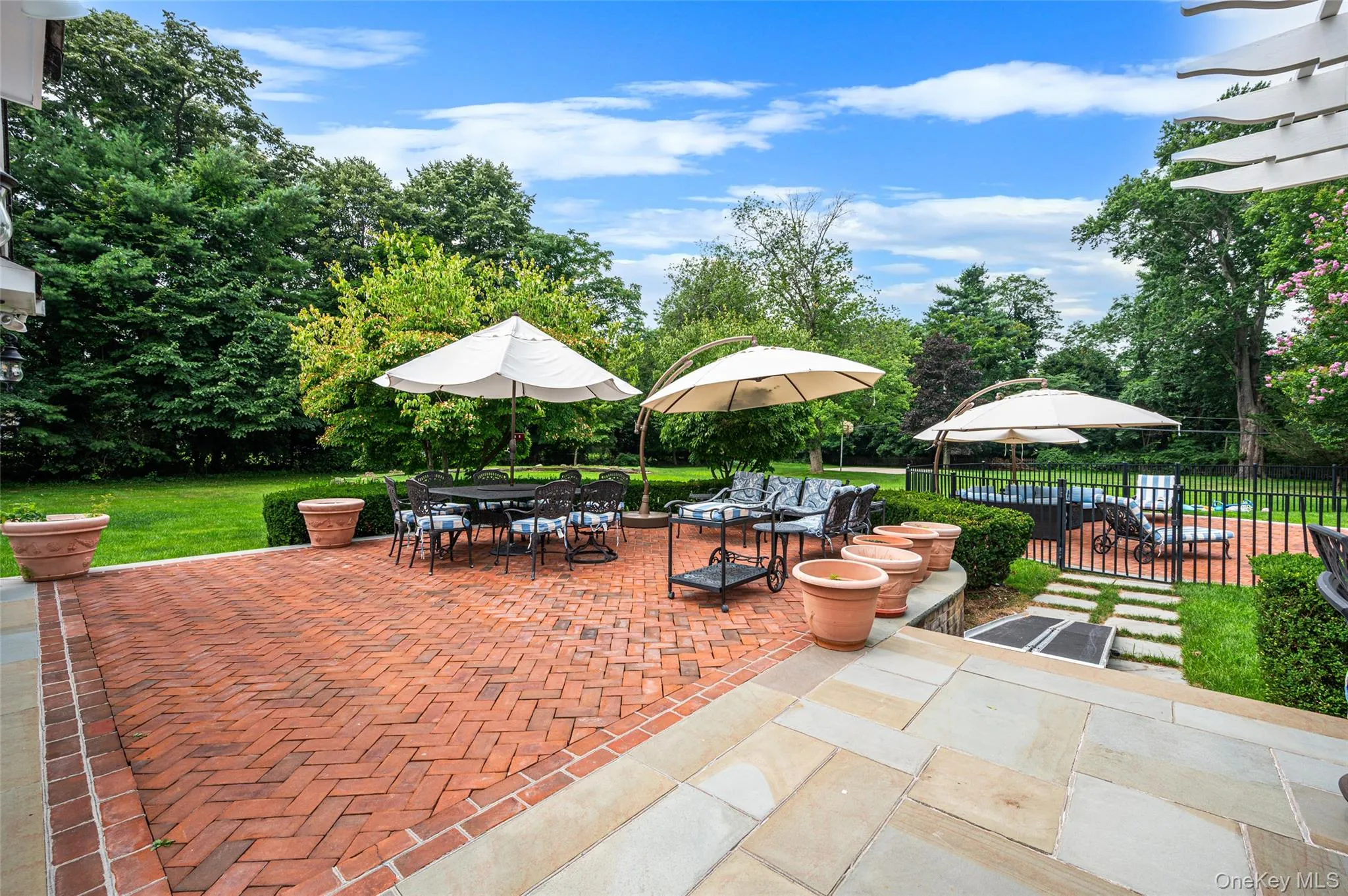 15 Dogwood Hill, Oyster Bay, NY, 5 Bedrooms Bedrooms, 11 Rooms Rooms,3 BathroomsBathrooms,Residential,For Rent,Dogwood,0,1027379 15 Dogwood Hill, Oyster Bay, NY, 5 Bedrooms Bedrooms, 11 Rooms Rooms,3 BathroomsBathrooms,Residential,For Rent,Dogwood,0,1027379