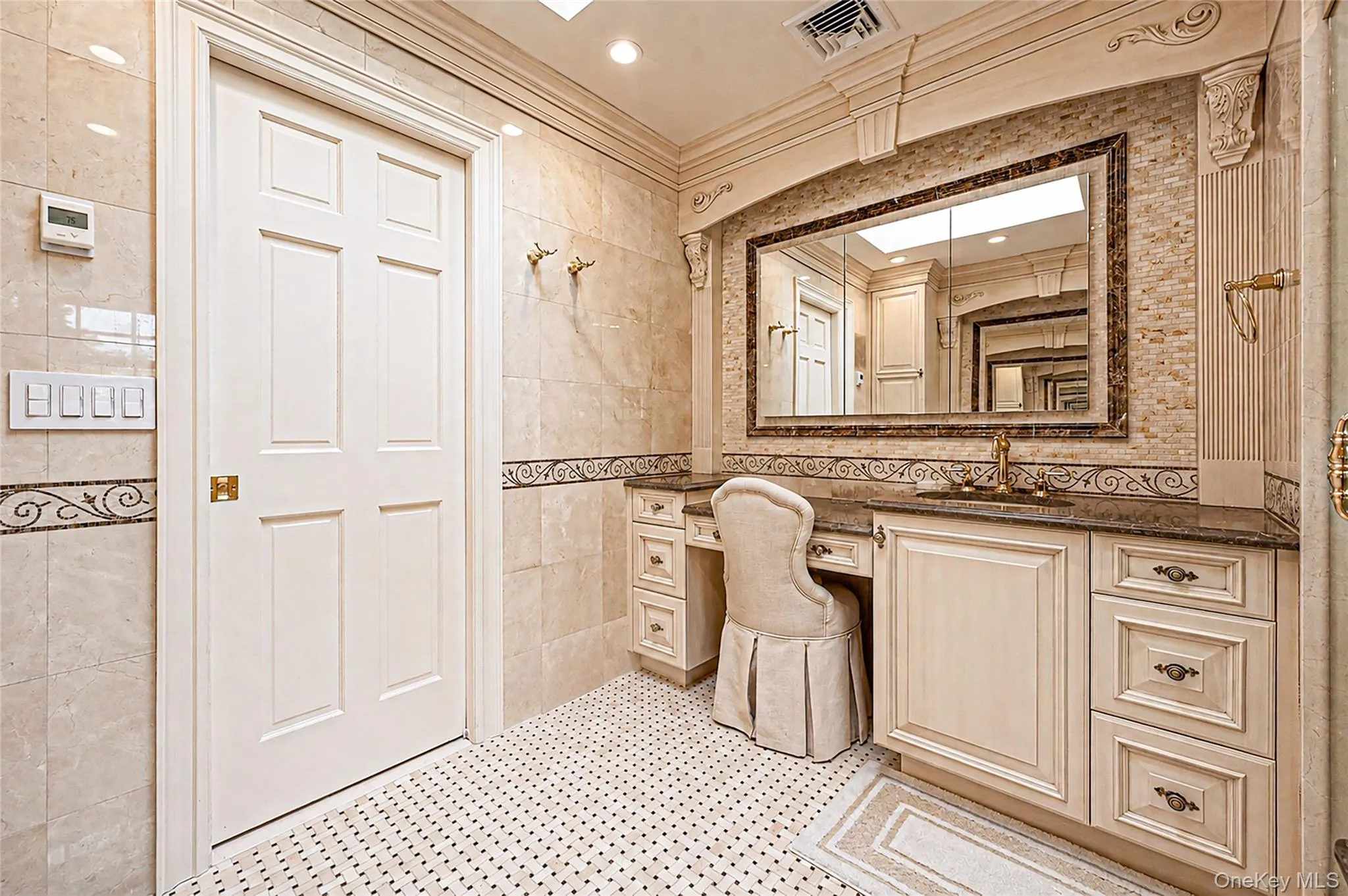 15 Dogwood Hill, Oyster Bay, NY, 5 Bedrooms Bedrooms, 11 Rooms Rooms,3 BathroomsBathrooms,Residential,For Rent,Dogwood,0,1027379 15 Dogwood Hill, Oyster Bay, NY, 5 Bedrooms Bedrooms, 11 Rooms Rooms,3 BathroomsBathrooms,Residential,For Rent,Dogwood,0,1027379
