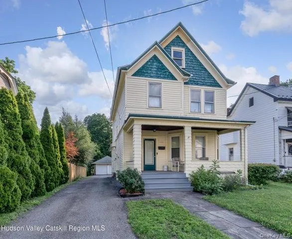 288 Washington Avenue, Kingston, NY, 4 Bedrooms Bedrooms, 7 Rooms Rooms,1 BathroomBathrooms,Residential,For Rent,Washington,0,1027387 288 Washington Avenue, Kingston, NY, 4 Bedrooms Bedrooms, 7 Rooms Rooms,1 BathroomBathrooms,Residential,For Rent,Washington,0,1027387