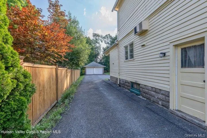 288 Washington Avenue, Kingston, NY, 4 Bedrooms Bedrooms, 7 Rooms Rooms,1 BathroomBathrooms,Residential,For Rent,Washington,0,1027387 288 Washington Avenue, Kingston, NY, 4 Bedrooms Bedrooms, 7 Rooms Rooms,1 BathroomBathrooms,Residential,For Rent,Washington,0,1027387