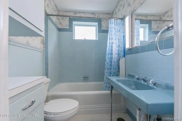 288 Washington Avenue, Kingston, NY, 4 Bedrooms Bedrooms, 7 Rooms Rooms,1 BathroomBathrooms,Residential,For Rent,Washington,0,1027387 288 Washington Avenue, Kingston, NY, 4 Bedrooms Bedrooms, 7 Rooms Rooms,1 BathroomBathrooms,Residential,For Rent,Washington,0,1027387