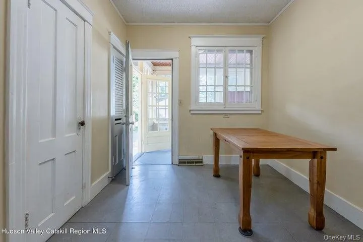 288 Washington Avenue, Kingston, NY, 4 Bedrooms Bedrooms, 7 Rooms Rooms,1 BathroomBathrooms,Residential,For Rent,Washington,0,1027387 288 Washington Avenue, Kingston, NY, 4 Bedrooms Bedrooms, 7 Rooms Rooms,1 BathroomBathrooms,Residential,For Rent,Washington,0,1027387