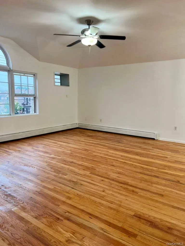 670 Schenck Avenue, New York, NY, 3 Bedrooms Bedrooms, 7 Rooms Rooms,2 BathroomsBathrooms,Residential Lease,For Rent,Schenck,0,1027394 670 Schenck Avenue, New York, NY, 3 Bedrooms Bedrooms, 7 Rooms Rooms,2 BathroomsBathrooms,Residential Lease,For Rent,Schenck,0,1027394