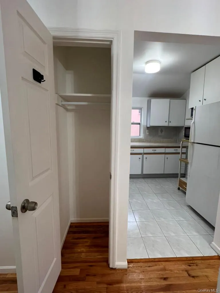 670 Schenck Avenue, New York, NY, 3 Bedrooms Bedrooms, 7 Rooms Rooms,2 BathroomsBathrooms,Residential Lease,For Rent,Schenck,0,1027394 670 Schenck Avenue, New York, NY, 3 Bedrooms Bedrooms, 7 Rooms Rooms,2 BathroomsBathrooms,Residential Lease,For Rent,Schenck,0,1027394
