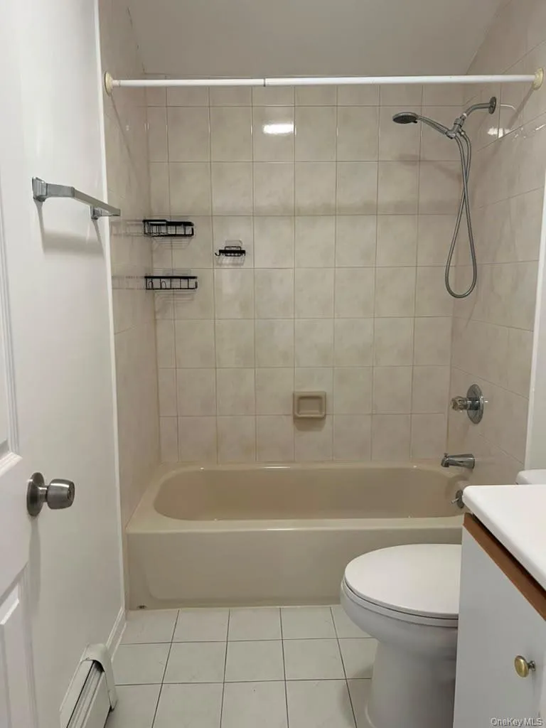 670 Schenck Avenue, New York, NY, 3 Bedrooms Bedrooms, 7 Rooms Rooms,2 BathroomsBathrooms,Residential Lease,For Rent,Schenck,0,1027394 670 Schenck Avenue, New York, NY, 3 Bedrooms Bedrooms, 7 Rooms Rooms,2 BathroomsBathrooms,Residential Lease,For Rent,Schenck,0,1027394