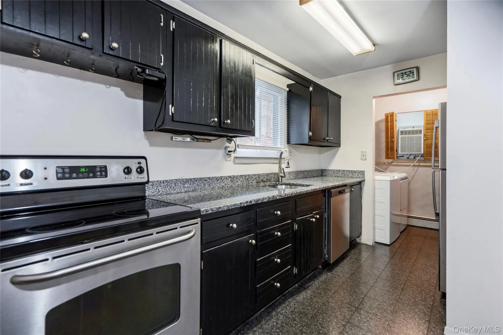 86 Cirrus Road, Islip, NY, 3 Bedrooms Bedrooms, 6 Rooms Rooms,2 BathroomsBathrooms,Residential,For Rent,Cirrus,0,1027396 86 Cirrus Road, Islip, NY, 3 Bedrooms Bedrooms, 6 Rooms Rooms,2 BathroomsBathrooms,Residential,For Rent,Cirrus,0,1027396