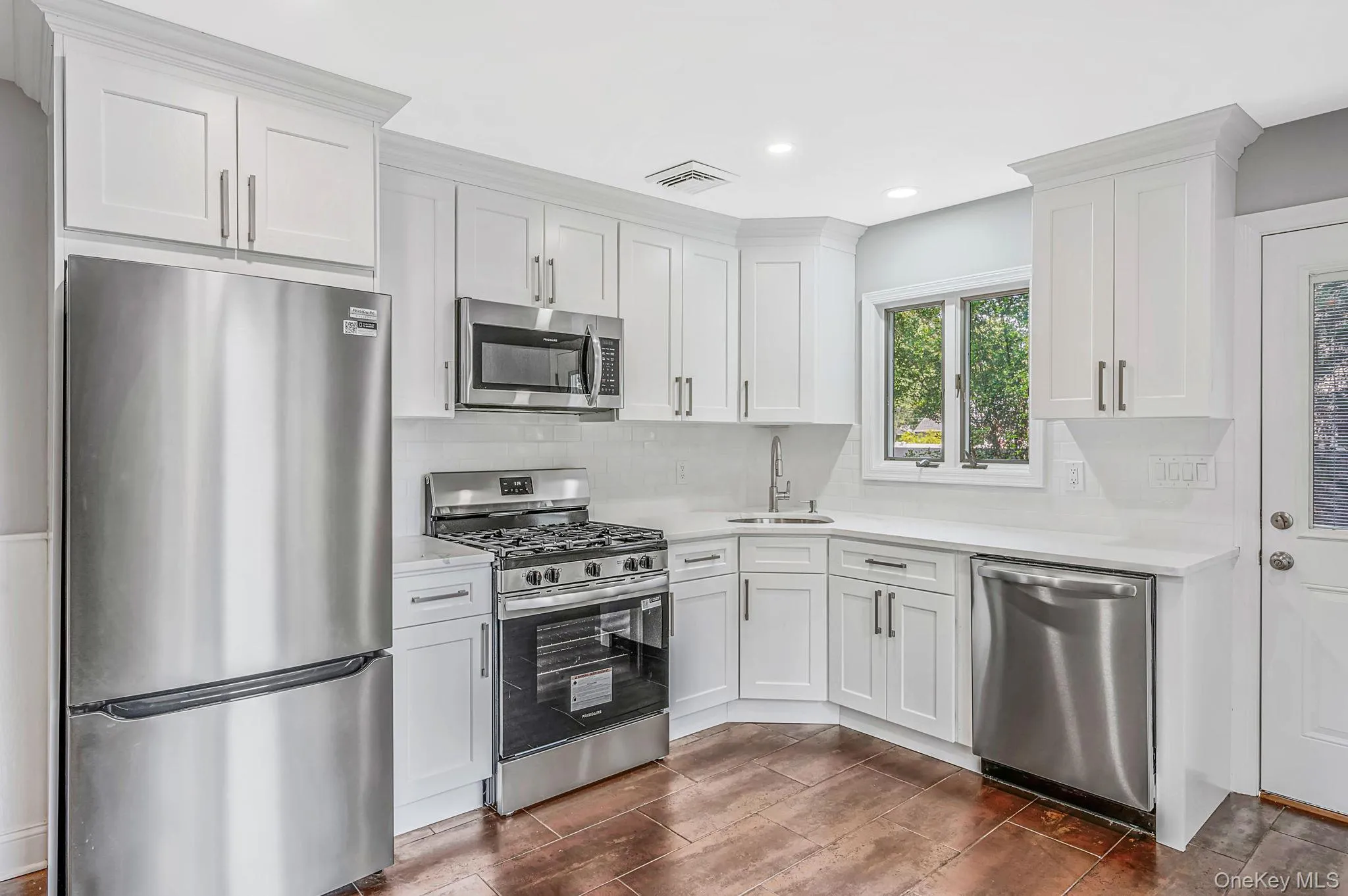 194 Phyllis Drive, Brookhaven, NY, 3 Bedrooms Bedrooms, 5 Rooms Rooms,2 BathroomsBathrooms,Residential,For Rent,Phyllis,0,1027403 194 Phyllis Drive, Brookhaven, NY, 3 Bedrooms Bedrooms, 5 Rooms Rooms,2 BathroomsBathrooms,Residential,For Rent,Phyllis,0,1027403