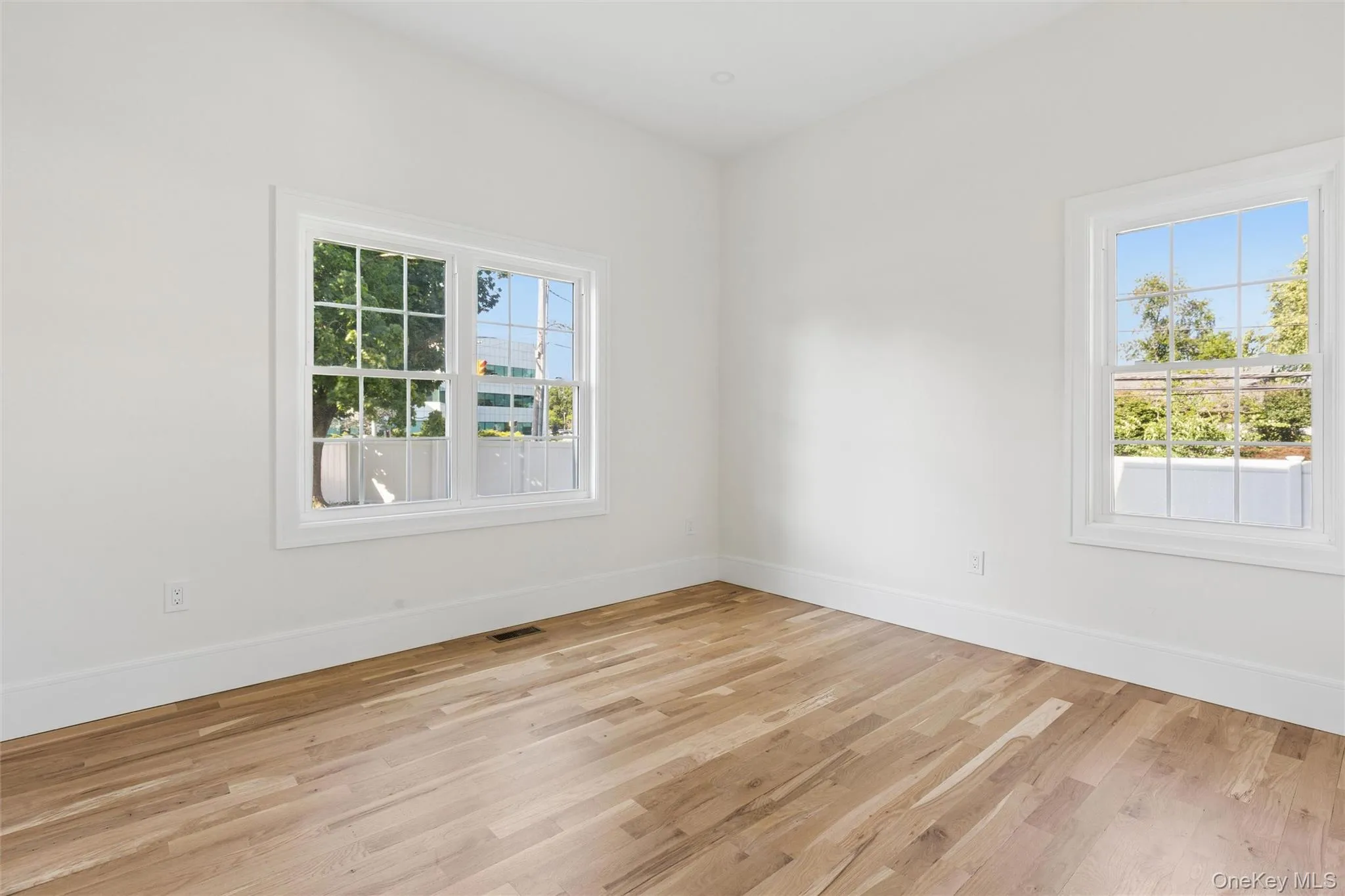 204 Old Country Road, Huntington, NY, 6 Bedrooms Bedrooms, 9 Rooms Rooms,4 BathroomsBathrooms,Residential,For Rent,Old Country,0,1027405 204 Old Country Road, Huntington, NY, 6 Bedrooms Bedrooms, 9 Rooms Rooms,4 BathroomsBathrooms,Residential,For Rent,Old Country,0,1027405