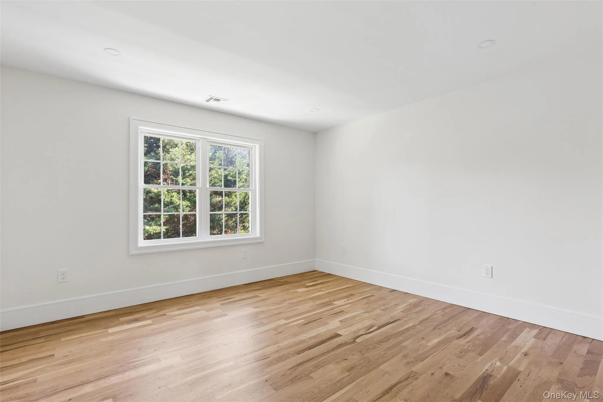 204 Old Country Road, Huntington, NY, 6 Bedrooms Bedrooms, 9 Rooms Rooms,4 BathroomsBathrooms,Residential,For Rent,Old Country,0,1027405 204 Old Country Road, Huntington, NY, 6 Bedrooms Bedrooms, 9 Rooms Rooms,4 BathroomsBathrooms,Residential,For Rent,Old Country,0,1027405
