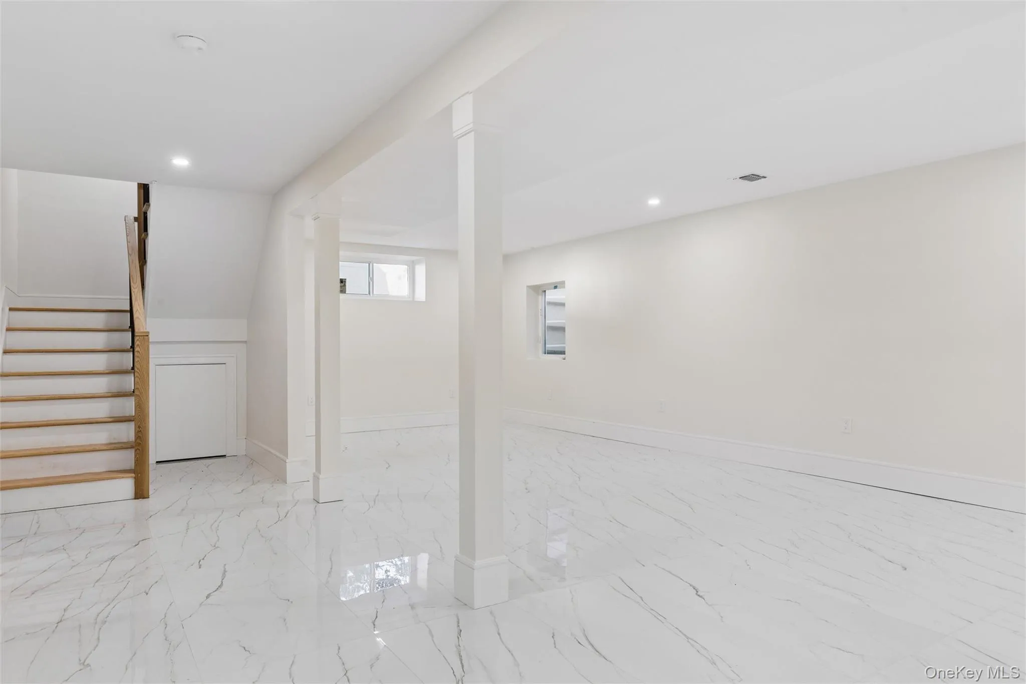 204 Old Country Road, Huntington, NY, 6 Bedrooms Bedrooms, 9 Rooms Rooms,4 BathroomsBathrooms,Residential,For Rent,Old Country,0,1027405 204 Old Country Road, Huntington, NY, 6 Bedrooms Bedrooms, 9 Rooms Rooms,4 BathroomsBathrooms,Residential,For Rent,Old Country,0,1027405