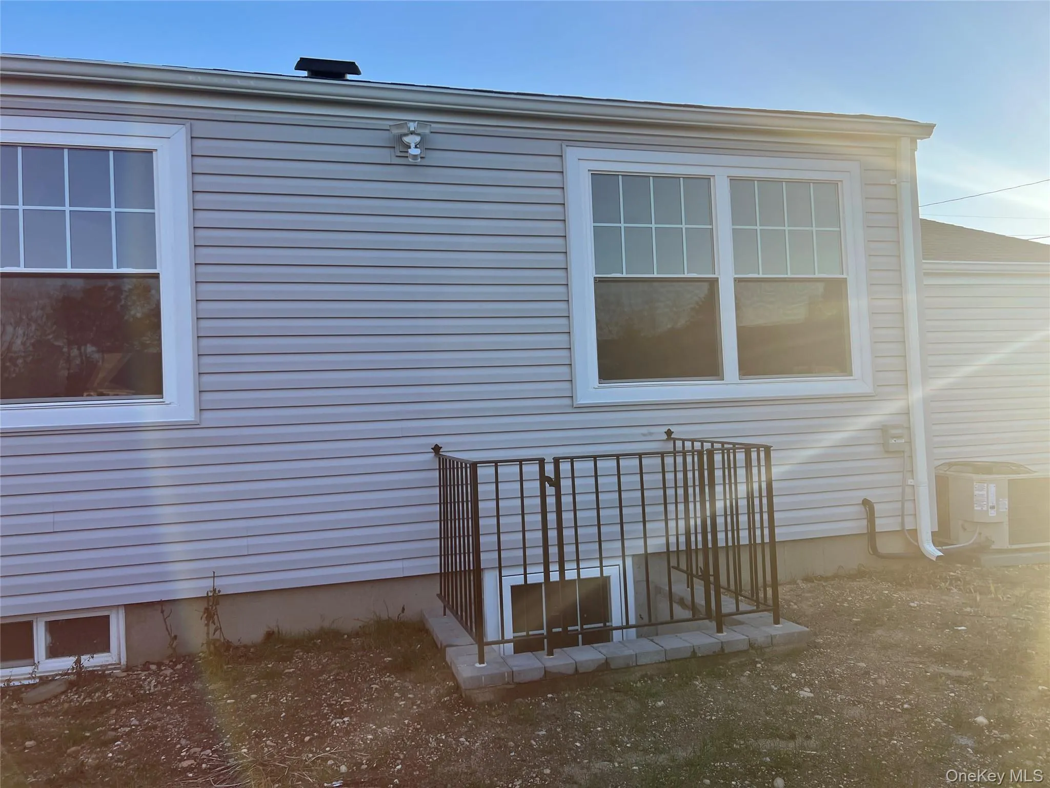 31 Stockton Street, Islip, NY, 3 Bedrooms Bedrooms, 5 Rooms Rooms,2 BathroomsBathrooms,Residential,For Rent,Stockton,0,1027406 31 Stockton Street, Islip, NY, 3 Bedrooms Bedrooms, 5 Rooms Rooms,2 BathroomsBathrooms,Residential,For Rent,Stockton,0,1027406