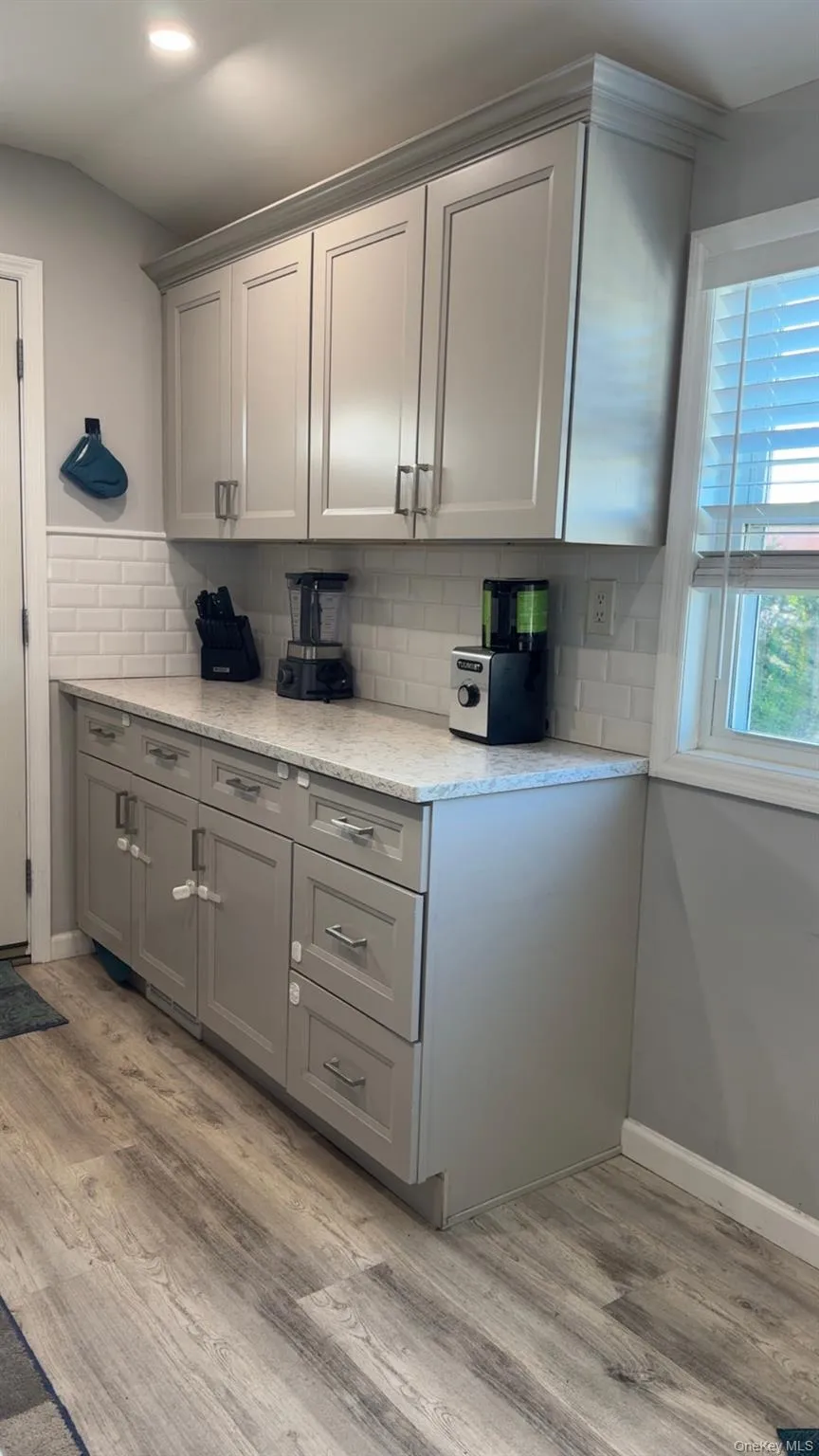 31 Stockton Street, Islip, NY, 3 Bedrooms Bedrooms, 5 Rooms Rooms,2 BathroomsBathrooms,Residential,For Rent,Stockton,0,1027406 31 Stockton Street, Islip, NY, 3 Bedrooms Bedrooms, 5 Rooms Rooms,2 BathroomsBathrooms,Residential,For Rent,Stockton,0,1027406