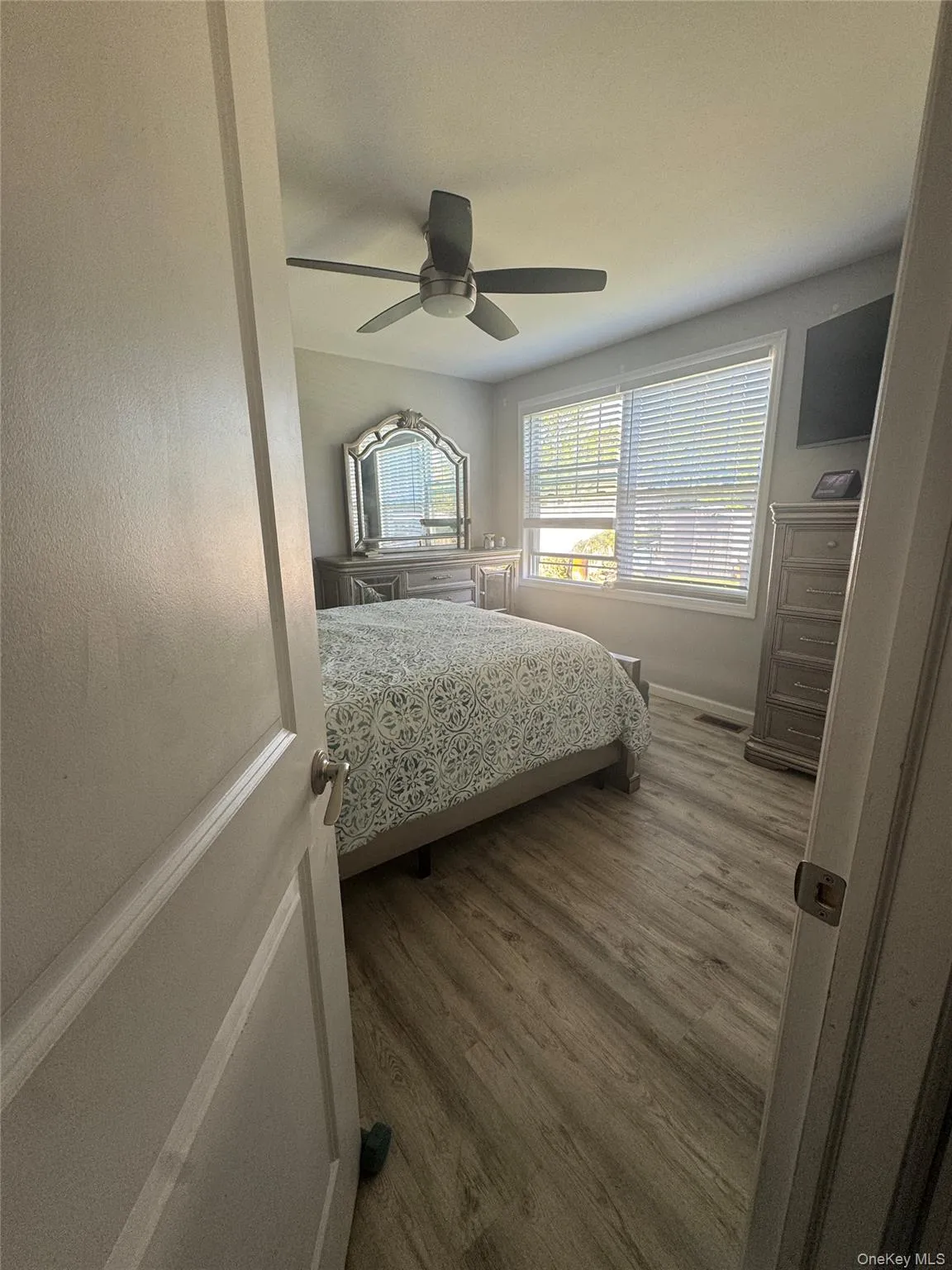 31 Stockton Street, Islip, NY, 3 Bedrooms Bedrooms, 5 Rooms Rooms,2 BathroomsBathrooms,Residential,For Rent,Stockton,0,1027406 31 Stockton Street, Islip, NY, 3 Bedrooms Bedrooms, 5 Rooms Rooms,2 BathroomsBathrooms,Residential,For Rent,Stockton,0,1027406