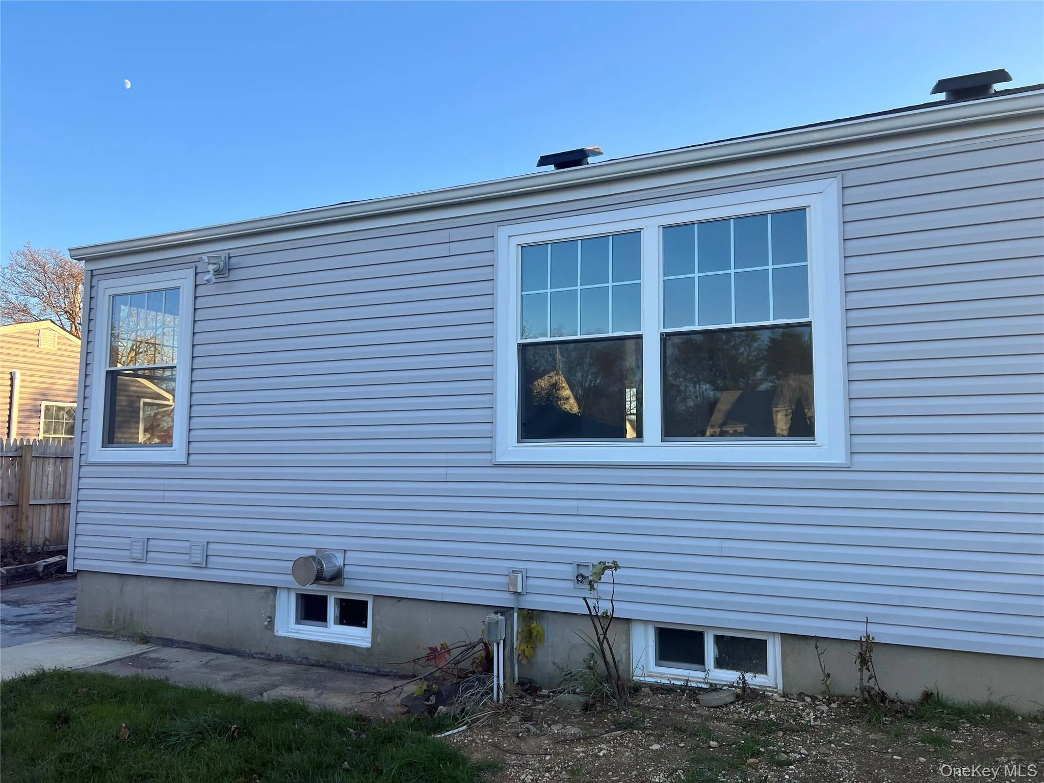 31 Stockton Street, Islip, NY, 3 Bedrooms Bedrooms, 5 Rooms Rooms,2 BathroomsBathrooms,Residential,For Rent,Stockton,0,1027406 31 Stockton Street, Islip, NY, 3 Bedrooms Bedrooms, 5 Rooms Rooms,2 BathroomsBathrooms,Residential,For Rent,Stockton,0,1027406