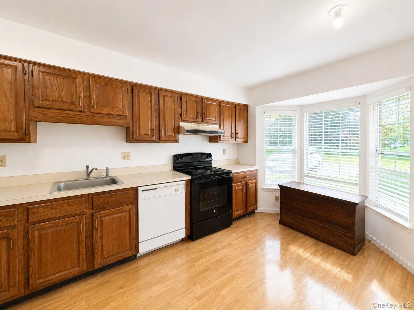 2555 Youngs Avenue, Southold, NY, 2 Bedrooms Bedrooms, 5 Rooms Rooms,2 BathroomsBathrooms,Residential,For Rent,Youngs,0,1027409 2555 Youngs Avenue, Southold, NY, 2 Bedrooms Bedrooms, 5 Rooms Rooms,2 BathroomsBathrooms,Residential,For Rent,Youngs,0,1027409