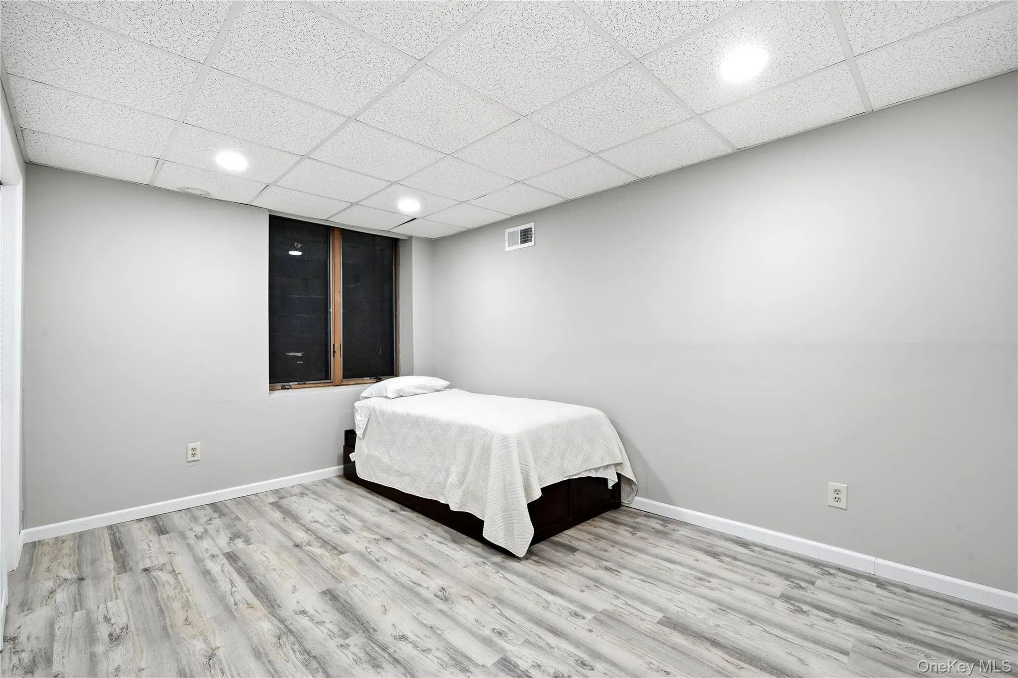 178 New Hampshire Avenue, Oyster Bay, NY, 3 Bedrooms Bedrooms, 6 Rooms Rooms,2 BathroomsBathrooms,Residential,For Rent,New Hampshire,0,1027411 178 New Hampshire Avenue, Oyster Bay, NY, 3 Bedrooms Bedrooms, 6 Rooms Rooms,2 BathroomsBathrooms,Residential,For Rent,New Hampshire,0,1027411