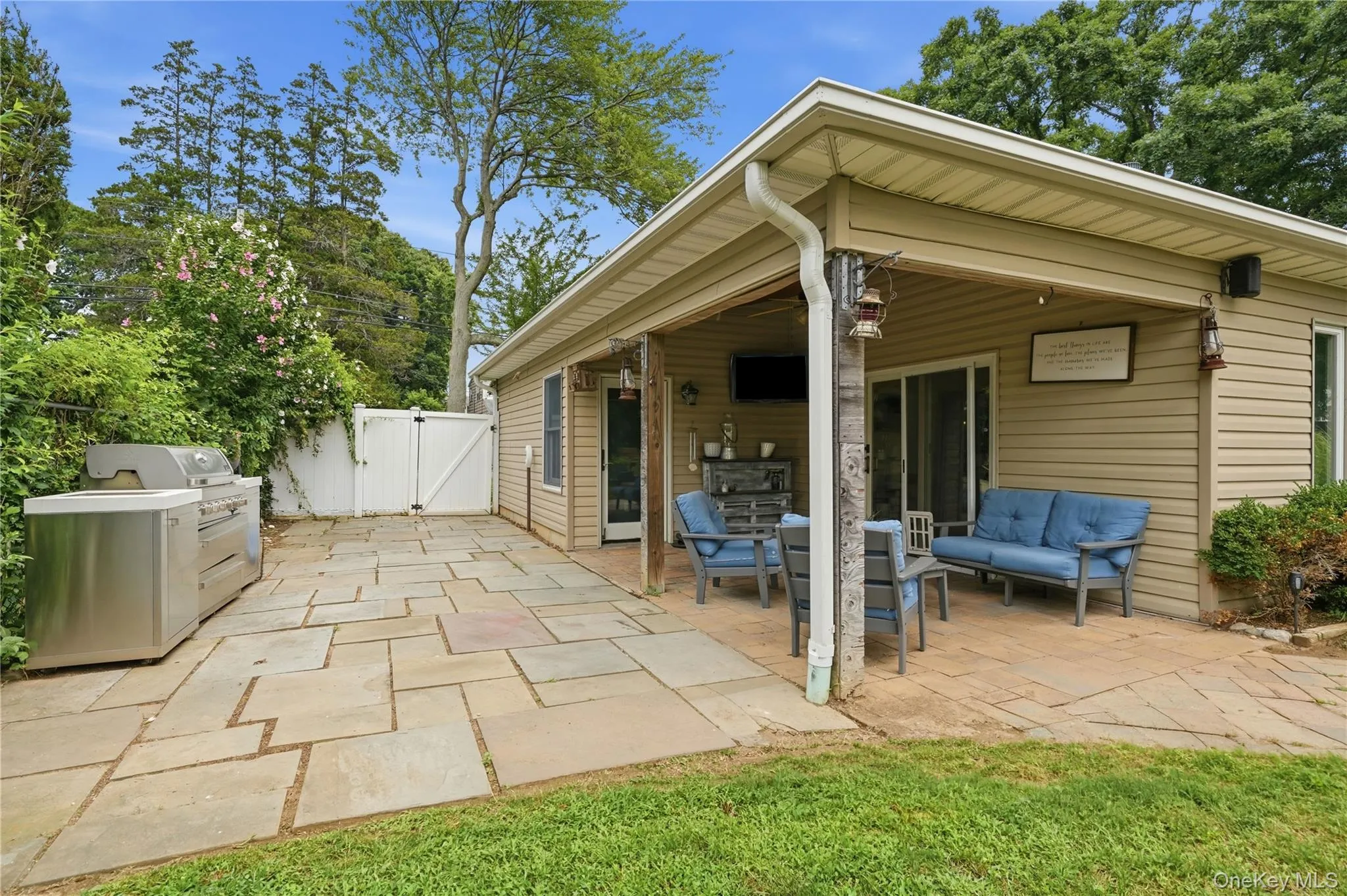 178 New Hampshire Avenue, Oyster Bay, NY, 3 Bedrooms Bedrooms, 6 Rooms Rooms,2 BathroomsBathrooms,Residential,For Rent,New Hampshire,0,1027411 178 New Hampshire Avenue, Oyster Bay, NY, 3 Bedrooms Bedrooms, 6 Rooms Rooms,2 BathroomsBathrooms,Residential,For Rent,New Hampshire,0,1027411