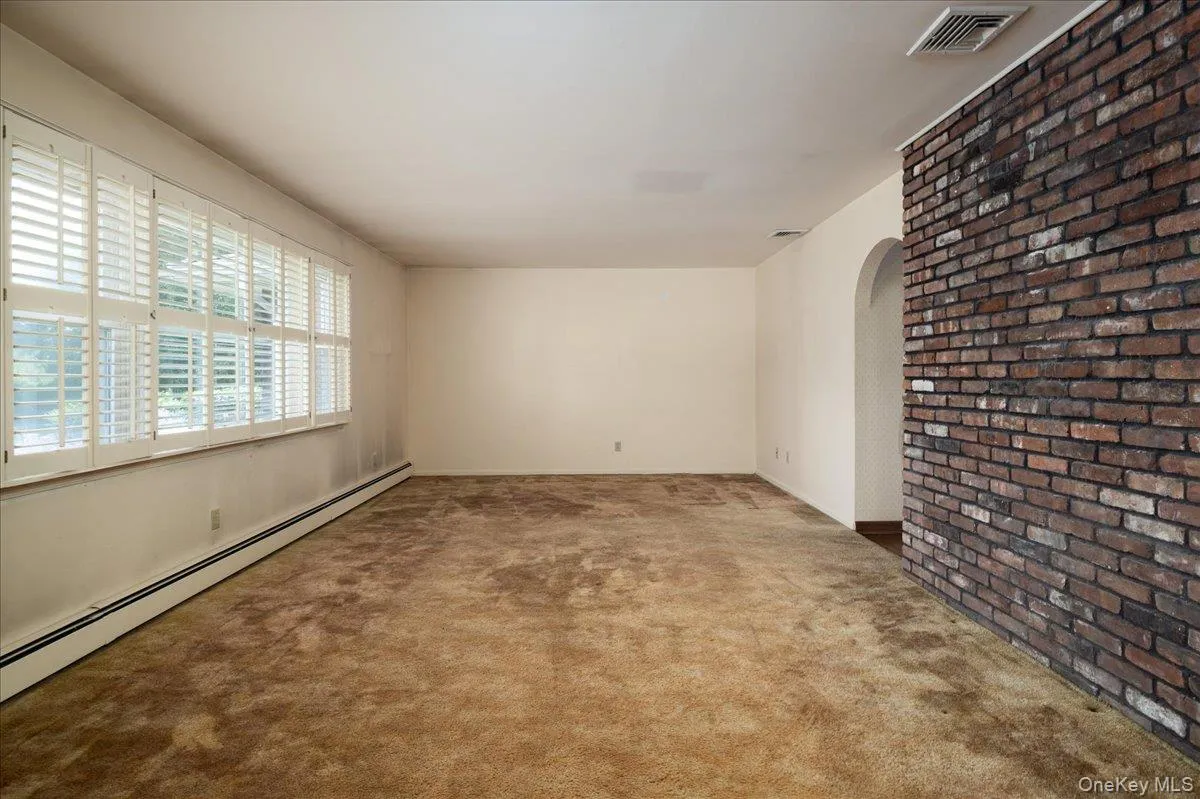 131 Oceanview Road, Hempstead, NY, 3 Bedrooms Bedrooms, 11 Rooms Rooms,2 BathroomsBathrooms,Residential,For Rent,Oceanview,0,1027430 131 Oceanview Road, Hempstead, NY, 3 Bedrooms Bedrooms, 11 Rooms Rooms,2 BathroomsBathrooms,Residential,For Rent,Oceanview,0,1027430
