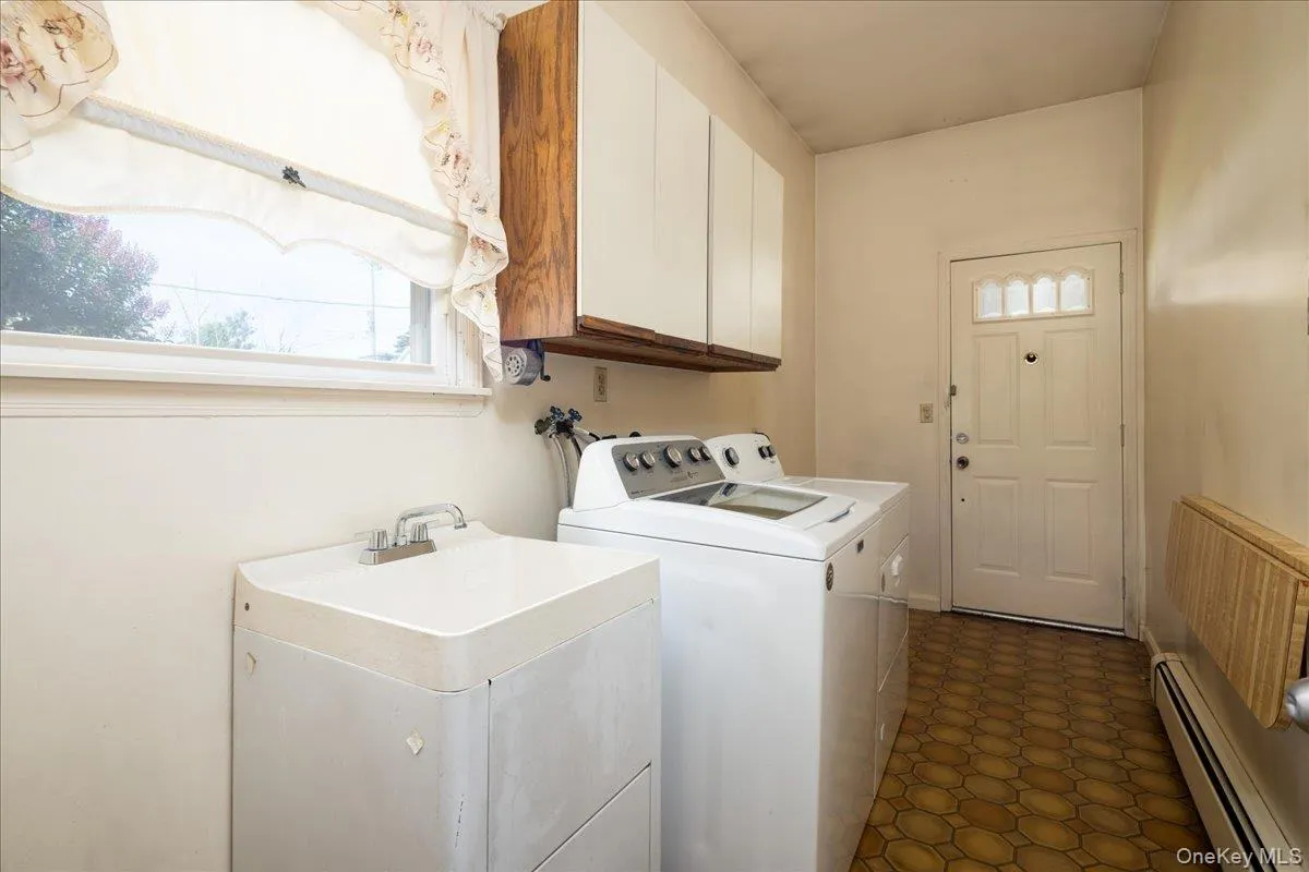 131 Oceanview Road, Hempstead, NY, 3 Bedrooms Bedrooms, 11 Rooms Rooms,2 BathroomsBathrooms,Residential,For Rent,Oceanview,0,1027430 131 Oceanview Road, Hempstead, NY, 3 Bedrooms Bedrooms, 11 Rooms Rooms,2 BathroomsBathrooms,Residential,For Rent,Oceanview,0,1027430