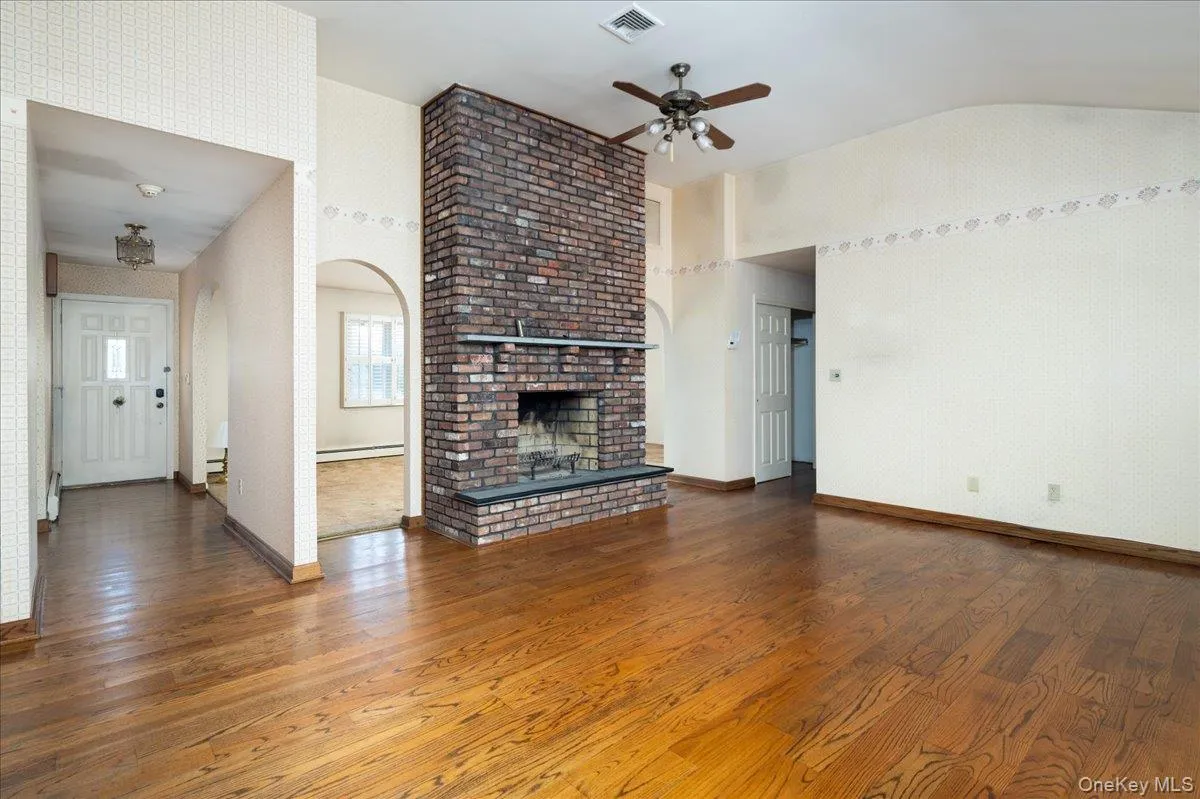 131 Oceanview Road, Hempstead, NY, 3 Bedrooms Bedrooms, 11 Rooms Rooms,2 BathroomsBathrooms,Residential,For Rent,Oceanview,0,1027430 131 Oceanview Road, Hempstead, NY, 3 Bedrooms Bedrooms, 11 Rooms Rooms,2 BathroomsBathrooms,Residential,For Rent,Oceanview,0,1027430