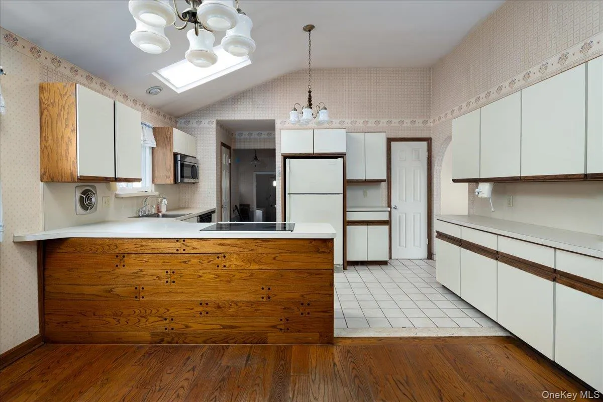 131 Oceanview Road, Hempstead, NY, 3 Bedrooms Bedrooms, 11 Rooms Rooms,2 BathroomsBathrooms,Residential,For Rent,Oceanview,0,1027430 131 Oceanview Road, Hempstead, NY, 3 Bedrooms Bedrooms, 11 Rooms Rooms,2 BathroomsBathrooms,Residential,For Rent,Oceanview,0,1027430