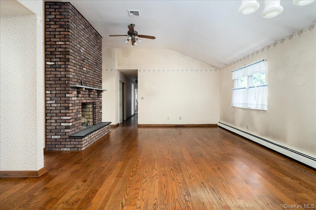 131 Oceanview Road, Hempstead, NY, 3 Bedrooms Bedrooms, 11 Rooms Rooms,2 BathroomsBathrooms,Residential,For Rent,Oceanview,0,1027430 131 Oceanview Road, Hempstead, NY, 3 Bedrooms Bedrooms, 11 Rooms Rooms,2 BathroomsBathrooms,Residential,For Rent,Oceanview,0,1027430