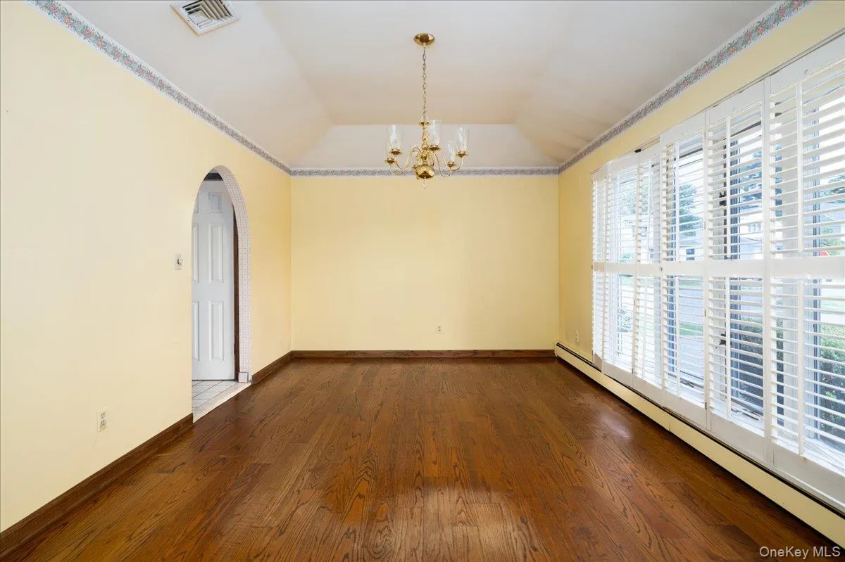 131 Oceanview Road, Hempstead, NY, 3 Bedrooms Bedrooms, 11 Rooms Rooms,2 BathroomsBathrooms,Residential,For Rent,Oceanview,0,1027430 131 Oceanview Road, Hempstead, NY, 3 Bedrooms Bedrooms, 11 Rooms Rooms,2 BathroomsBathrooms,Residential,For Rent,Oceanview,0,1027430