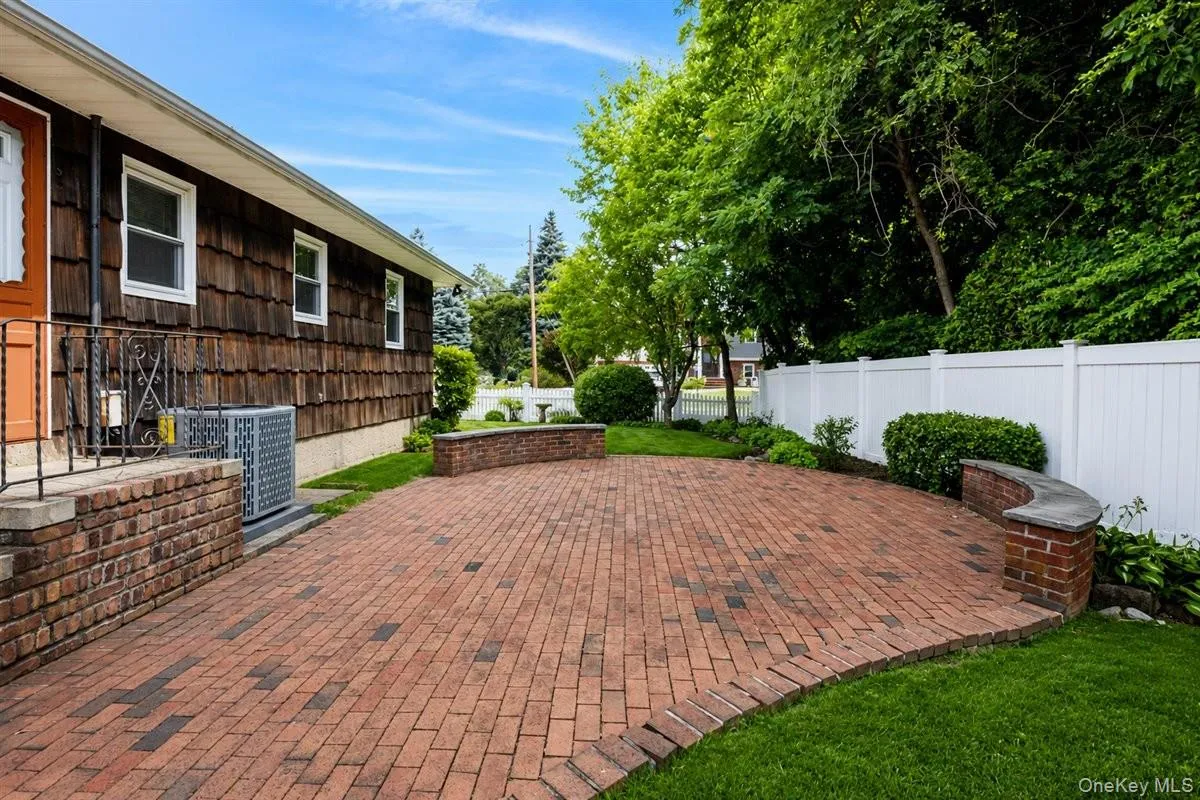 131 Oceanview Road, Hempstead, NY, 3 Bedrooms Bedrooms, 11 Rooms Rooms,2 BathroomsBathrooms,Residential,For Rent,Oceanview,0,1027430 131 Oceanview Road, Hempstead, NY, 3 Bedrooms Bedrooms, 11 Rooms Rooms,2 BathroomsBathrooms,Residential,For Rent,Oceanview,0,1027430