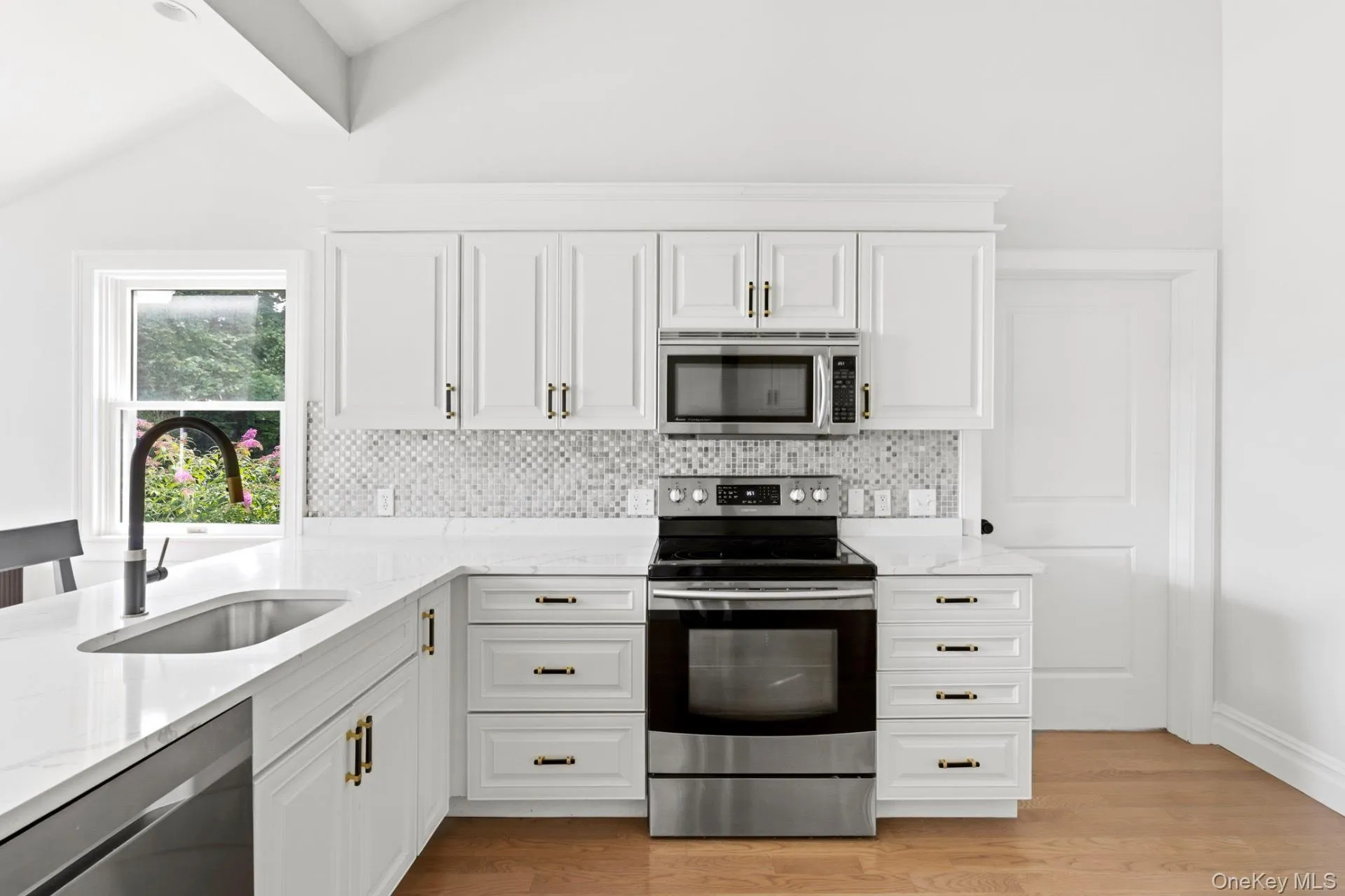 31B Club Lane, Southampton, NY, 4 Bedrooms Bedrooms, 8 Rooms Rooms,3 BathroomsBathrooms,Residential,For Rent,Club,0,1027440 31B Club Lane, Southampton, NY, 4 Bedrooms Bedrooms, 8 Rooms Rooms,3 BathroomsBathrooms,Residential,For Rent,Club,0,1027440
