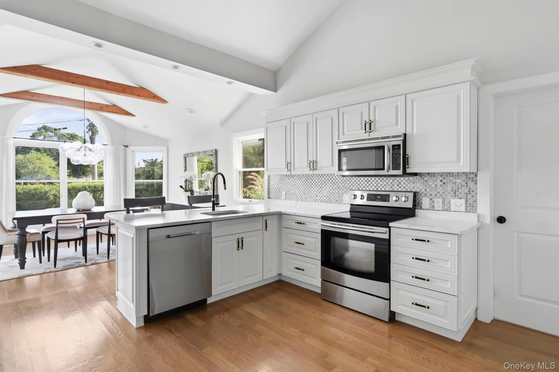 31B Club Lane, Southampton, NY, 4 Bedrooms Bedrooms, 8 Rooms Rooms,3 BathroomsBathrooms,Residential,For Rent,Club,0,1027440 31B Club Lane, Southampton, NY, 4 Bedrooms Bedrooms, 8 Rooms Rooms,3 BathroomsBathrooms,Residential,For Rent,Club,0,1027440