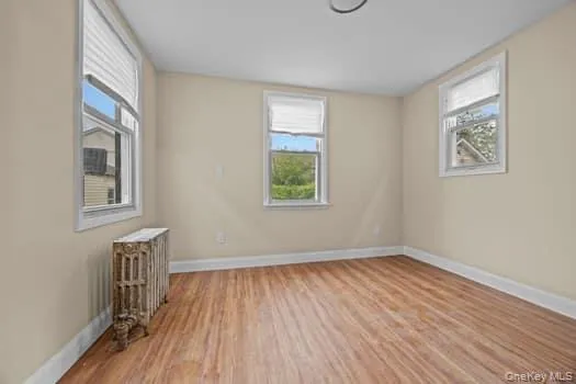 10257 189th Street, New York, NY, 4 Bedrooms Bedrooms, 6 Rooms Rooms,1 BathroomBathrooms,Residential,For Rent,189th,0,1027443 10257 189th Street, New York, NY, 4 Bedrooms Bedrooms, 6 Rooms Rooms,1 BathroomBathrooms,Residential,For Rent,189th,0,1027443