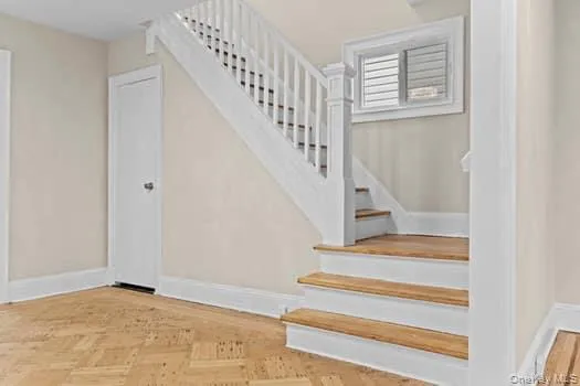 10257 189th Street, New York, NY, 4 Bedrooms Bedrooms, 6 Rooms Rooms,1 BathroomBathrooms,Residential,For Rent,189th,0,1027443 10257 189th Street, New York, NY, 4 Bedrooms Bedrooms, 6 Rooms Rooms,1 BathroomBathrooms,Residential,For Rent,189th,0,1027443