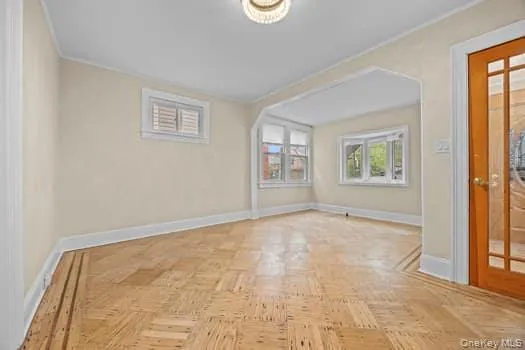 10257 189th Street, New York, NY, 4 Bedrooms Bedrooms, 6 Rooms Rooms,1 BathroomBathrooms,Residential,For Rent,189th,0,1027443 10257 189th Street, New York, NY, 4 Bedrooms Bedrooms, 6 Rooms Rooms,1 BathroomBathrooms,Residential,For Rent,189th,0,1027443