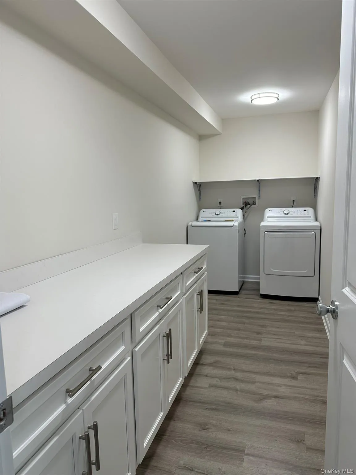 125 Main Street, Smithtown, NY, 7 Bedrooms Bedrooms, 11 Rooms Rooms,5 BathroomsBathrooms,Residential,For Rent,Main,0,1027445 125 Main Street, Smithtown, NY, 7 Bedrooms Bedrooms, 11 Rooms Rooms,5 BathroomsBathrooms,Residential,For Rent,Main,0,1027445